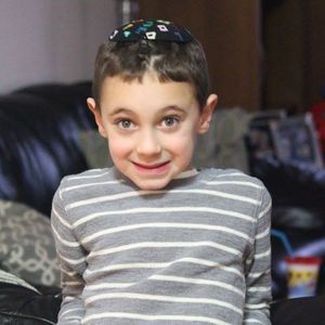 Meet your Posher, Daveda